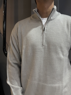 SWEATER GRIS MEDIO CIERRE en internet