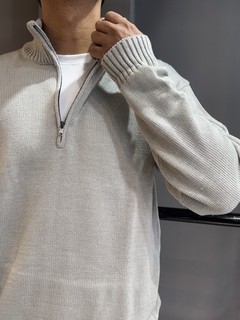 SWEATER GRIS MEDIO CIERRE - BUNKER INDUMENTARIA