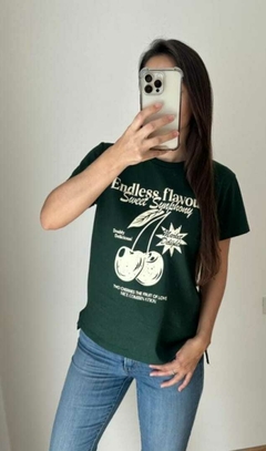 REMERA CEREZAS - vera di tutto
