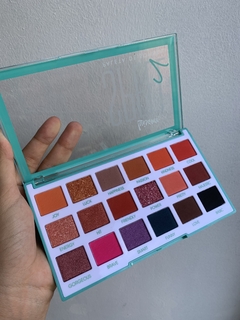 PALETA DE SOMBRAS SPELL 2 LUISANCE