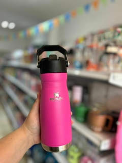 BOTELLA ACERO 680ML REPLICA STANLEY en internet