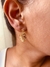 Brinco De Argola Pequena Detalhes Escama De Peixe Folheada Em ouro 18k - comprar online