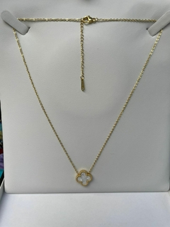 CADENA CON DIJE DE TREBOL. - tienda en línea