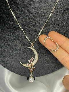 CADENA CON DIJE DE LUNA Y ESTRELLAS