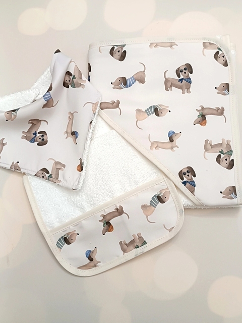 JUEGO DE TOALLON, BANDANA Y BABITA- Perritos