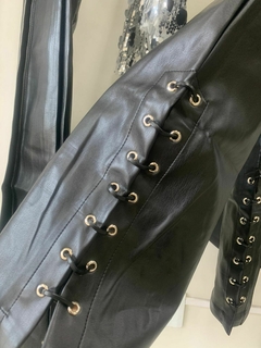 CALÇA COURO C\ AMARRAÇÃO