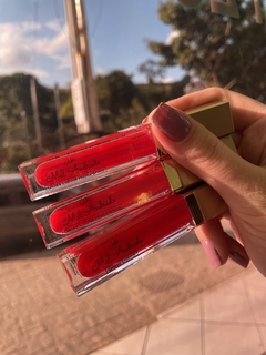 Gloss com ácido Hialurônico