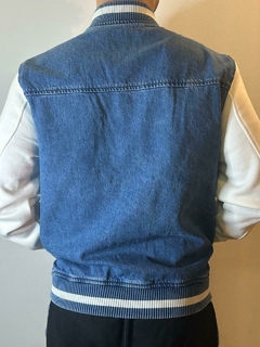 #CHAQUETA STEPHEN BOMBER# GUESS en internet