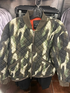#CAMPERA CAMUFLADA# ARMANI EXCHANGE en internet