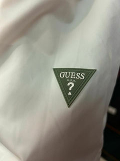 #CAMPERA VERDE OLIVA# GUESS en internet