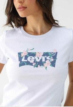 CAMISETA EST FEM LEVIS FLORES - comprar online