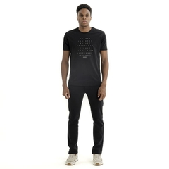 CAMISETA ESTAMPADA VINHOS KINGEJOE SLIM PRETO XG - comprar online
