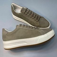 TENIS CASULA WALKER VIP011 CR7 ANTIQUE TAN F. NAPA PINHAO SOLA GELO/AZUL - Rouparia Conceito