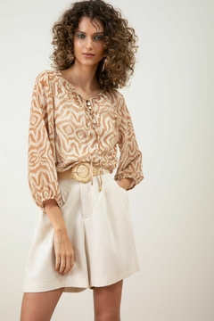 BLUSA 510.126 / ANIMAL PRINT DESERT DUST / P - Rouparia Conceito