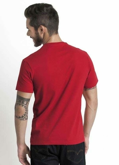 CAMISETA EST LEVIS LOGO VERMELHA - comprar online