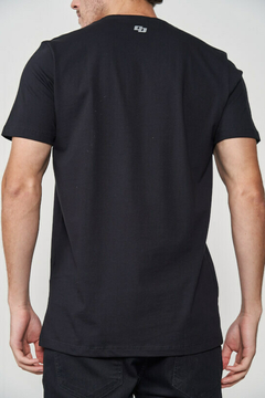 CAMISETA COLCCI M PRETO - comprar online