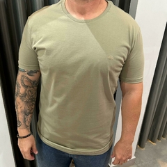 CAMISETA BASICA BORDADO KINGEJOE BEGE P
