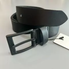 CINTO COURO ESTREITO FIVELA PERSONALIZAD PRETO P