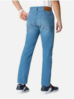 CALÇA JEANS TOMMY HILFIGER RETA - comprar online