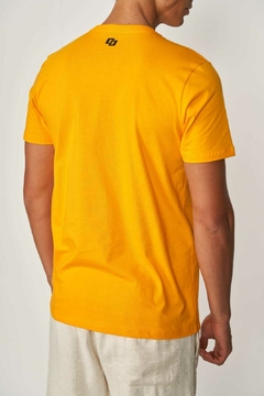 CAMISETA COLCCI P AMARELO NAVAJO - comprar online