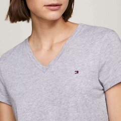 T SHIRT BASICA TOMMY HILFIGER na internet