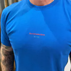 CAMISETA CASUAL MASC MC AZUL BIC na internet