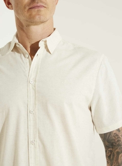 CAMISA LINHO RELAX P BEGE ITALIAN FCI 181B0D3C-1FC2-4BD5-9C91-44CA23942E63 - comprar online