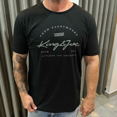 CAMISETA ESTAMPADA EXPLORE THE UNKNOW PRETO P na internet