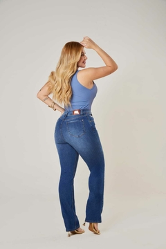 CALCA FEM RETA PREMIUM - comprar online