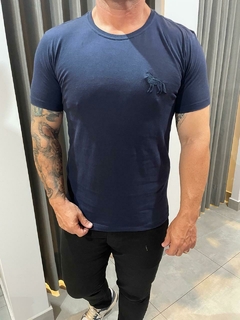 CAMISETA CASUAL MASC MC MARINHO - comprar online