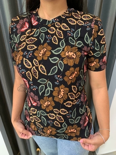 BLUSA ESTAMPADA P FLOWERY STROKES na internet