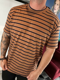 CAMISETA LISTRADA JOGGER OCRE M - comprar online
