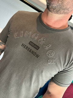 CAMISETA ESTONADA BORDADA COMFORT PRETO P na internet