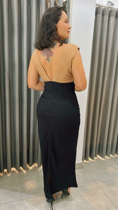 VESTIDO BICOLOR LONGO BEGE ESCURO / PRETO na internet