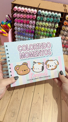 Livro de colorir - "Colorindo Momentos"