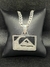 PINGENTE QUIKSILVER na internet