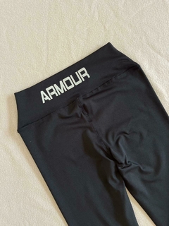 Calza larga UNDER ARMOUR en internet