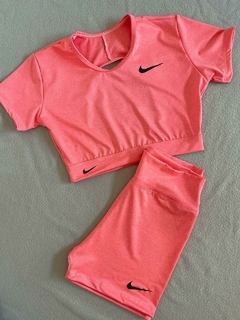 Conjunto Nike coral - Triple L Store