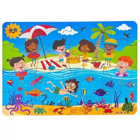 Quebra Cabeça Gigante Brincando na Praia