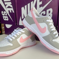 NIKE SB DUNK LOW "SOFT GREY/PINK" TOP PREMIUM - comprar online