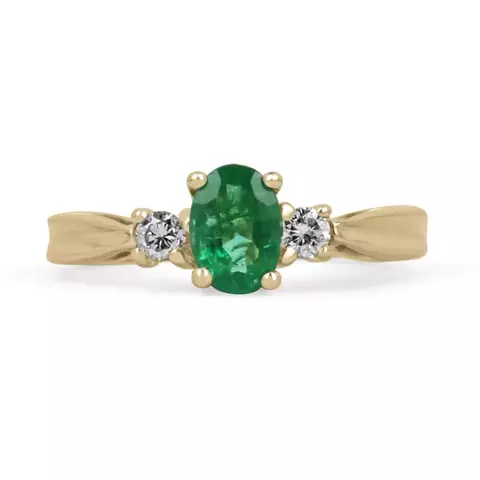 Anel de Ouro 18k delicado Com esmeralda oval com diamantes