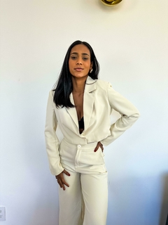 Blazer Curto Alfaiataria Madson na internet