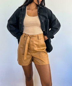 Shorts Couro Eco - comprar online