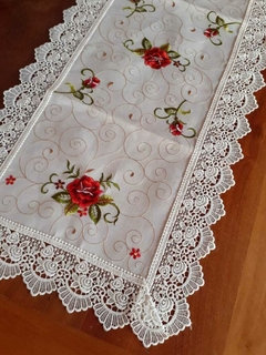 Imagem do Caminho De Mesa Renda Guipir 90cm Bordado