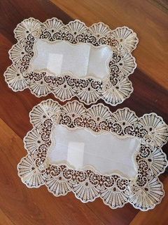 Par de Toalhas De Bandeja Rendada - comprar online