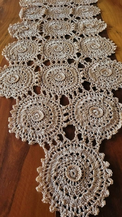 Caminho De Mesa Crochê Feito A Mao Linha Seda na internet