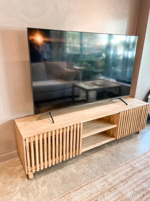 Rack tv con varillas