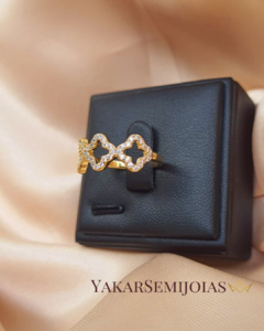 Anel Três Trevos Vazados E Cravejados em Zircônia Cristal Inspiração Van Cleef & Arpels na internet