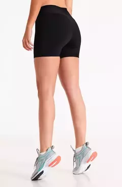 SHORT LISO NEGRO - comprar online