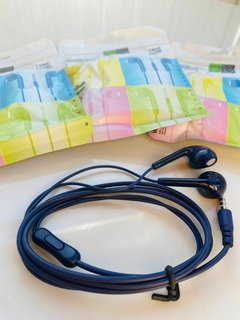 AURICULAR CON CABLE